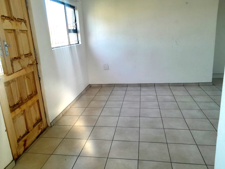 To Let 1 Bedroom Property for Rent in De Mist Eastern Cape